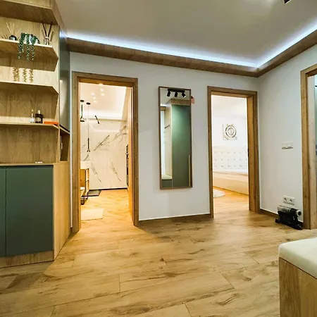 Chic Center Apartament Brasov Exterior photo